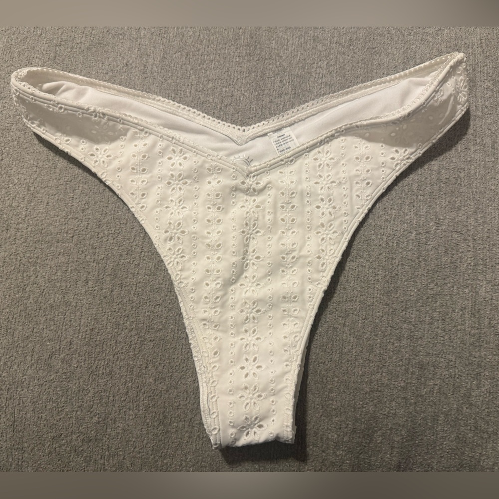 NWOT Hollister Swim Super Cute White Cheekiest Bikini XL